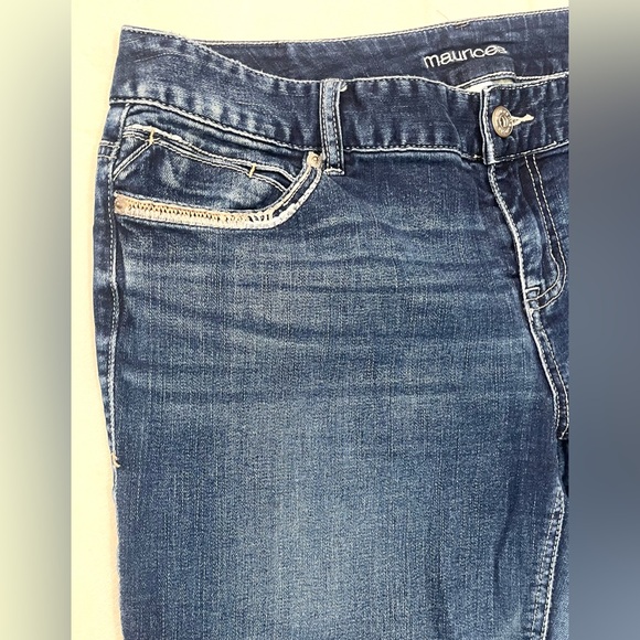 Maurices Women’s Dark Blue Denim Boot Cut Jeans w Faux Back Pockets Size 11/12 - Picture 3 of 16